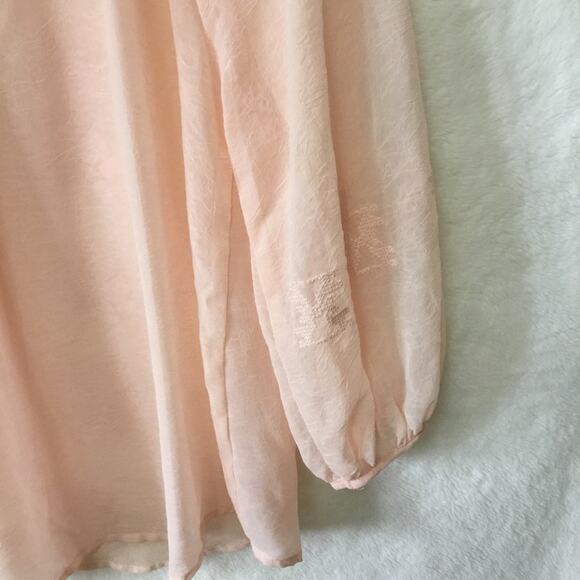 Under Skies Sheer Blush Flower Pattern Blouse - Picture 8 of 9